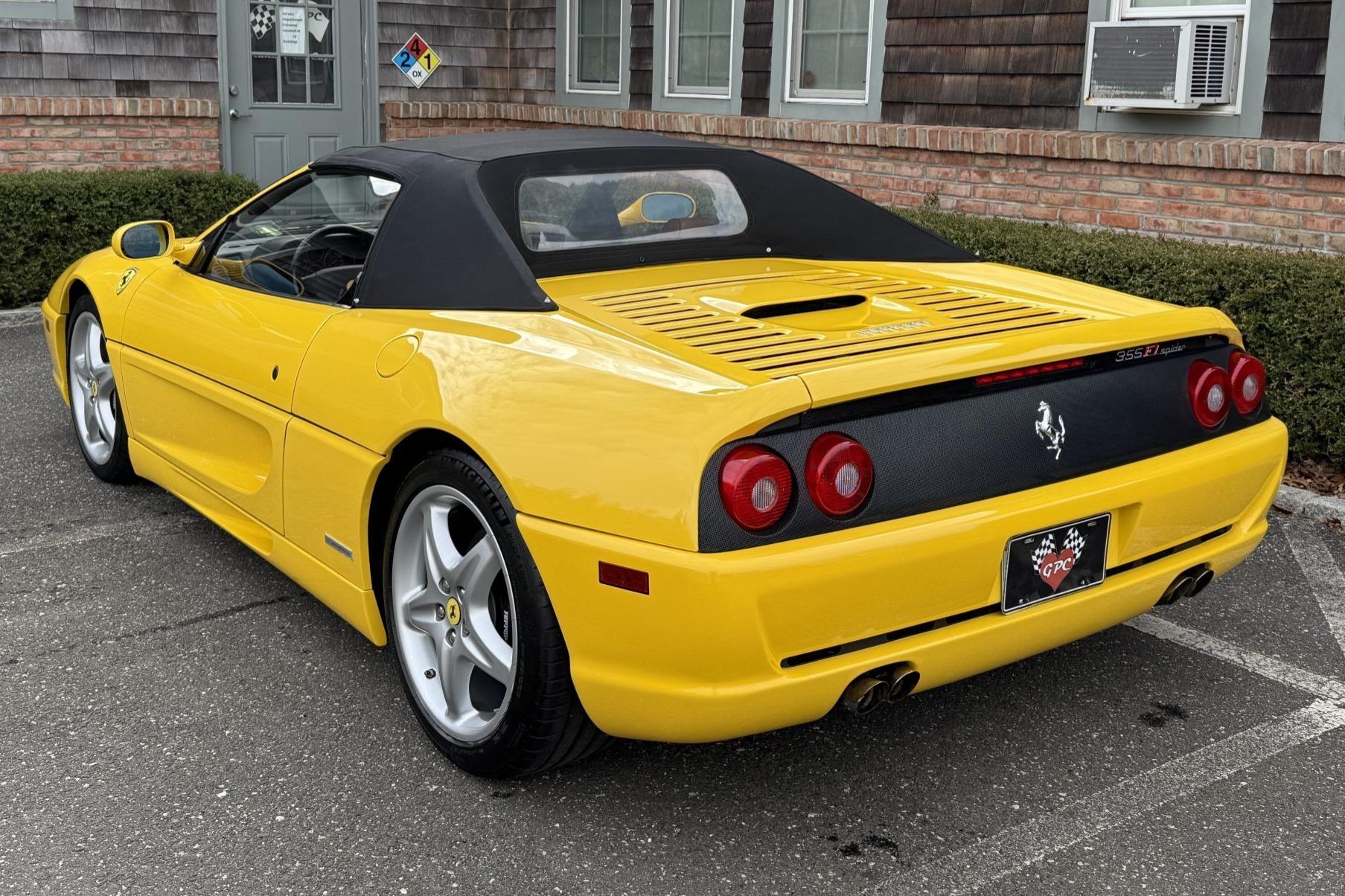 16k-Mile 1999 Ferrari 355 F1 Spider - Photo 1